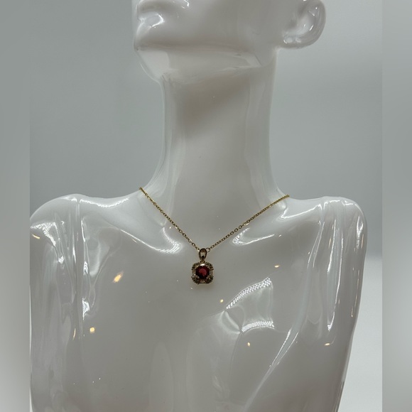 Stunning Pink 8mm Crystal made with Swarovski Crystals set in Gold Pendant - Picture 4 of 11